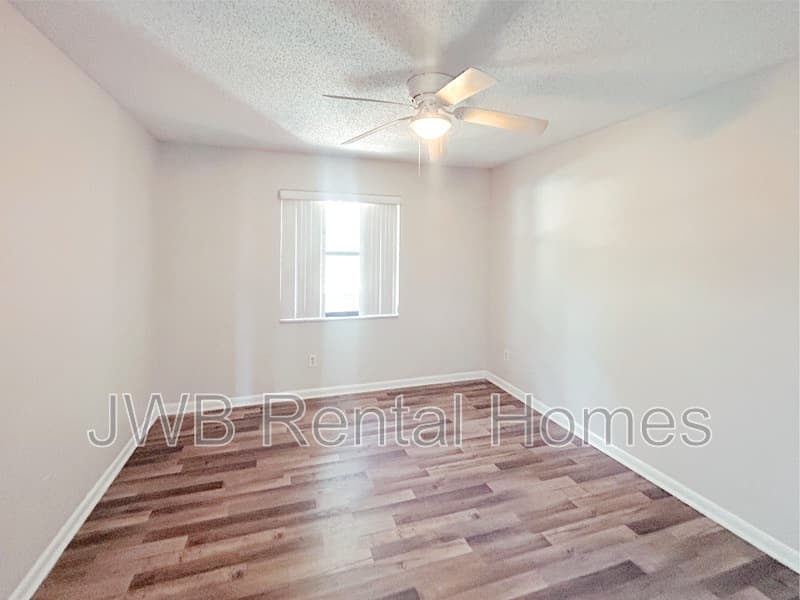 Jacksonville Townhome: 8342 Derbyshire Pl