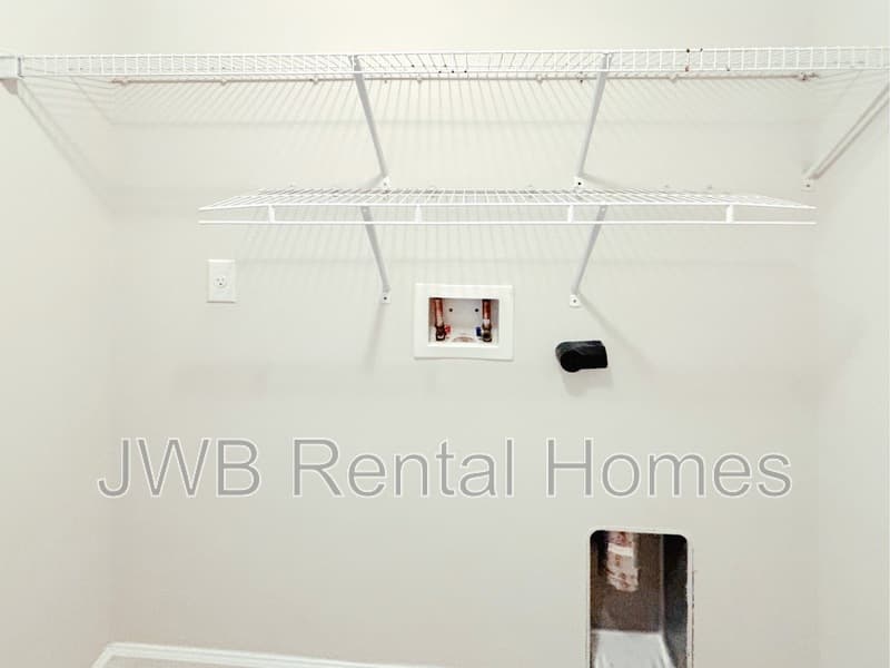 Jacksonville House: 2833 Circle St E