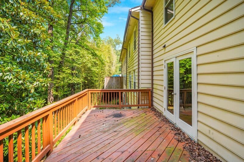 Fredericksburg House: 128 kings Mill Drive