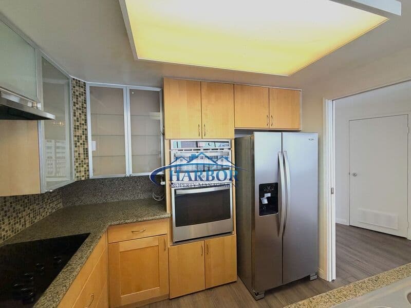 Long Beach Condo: 700 E. Ocean Blvd.