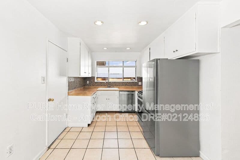 Antioch House: 2809 Bonita Ave