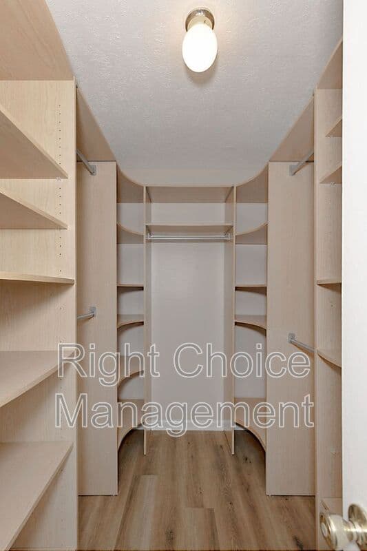 Columbus Condo: 6101 River Rd