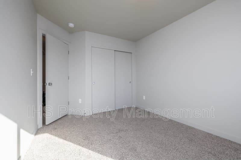 Pasco House: 311 Dawson Ln