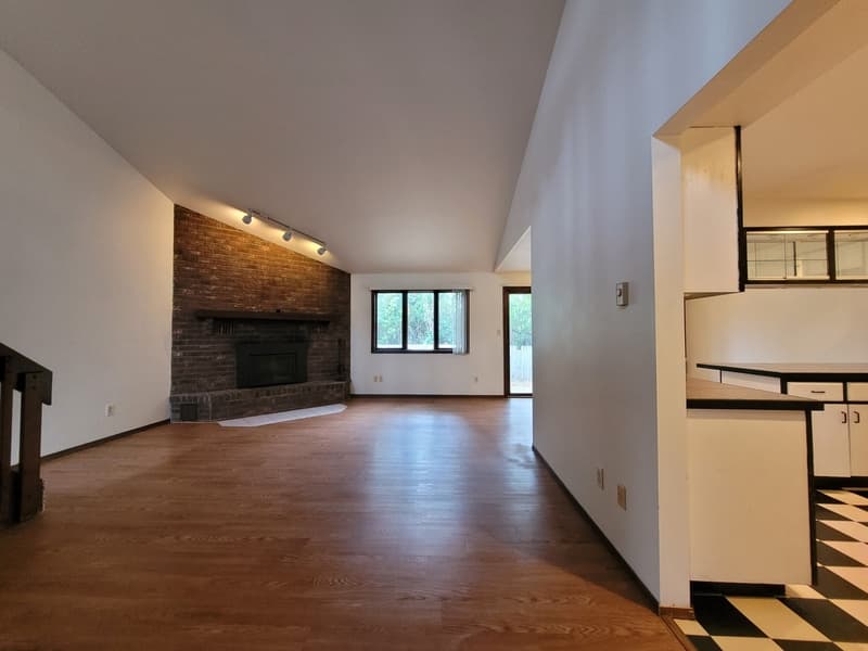 Appleton Condo: 1401-1403 North Birchwood Avenue - 1401