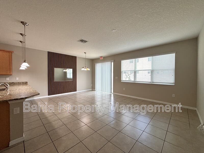 Kissimmee Townhome: 5110 Adelaide Dr