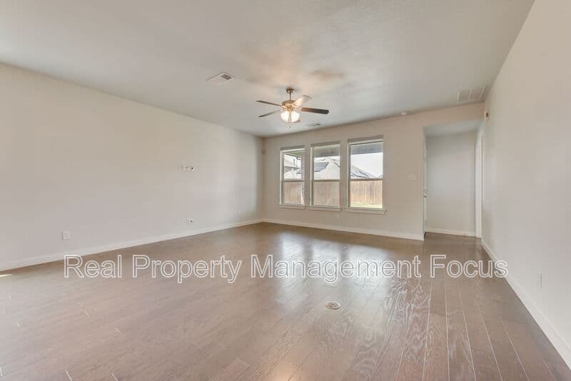 Little Elm House: 1617 Spoonbill Dr