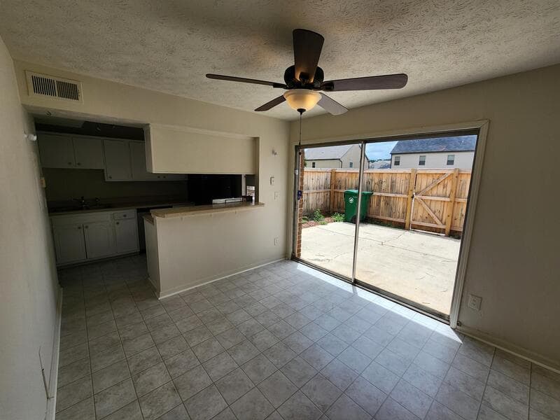 Decatur Condo: 3250 Strawberry Lane
