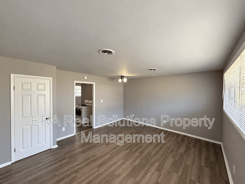 Columbus Condo: 3713 Dort Pl
