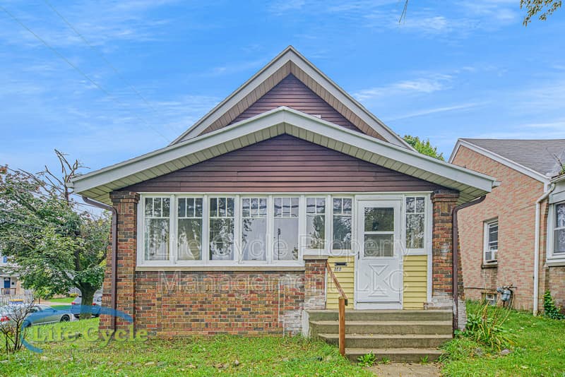 Grand Rapids House: 148 Diamond NE