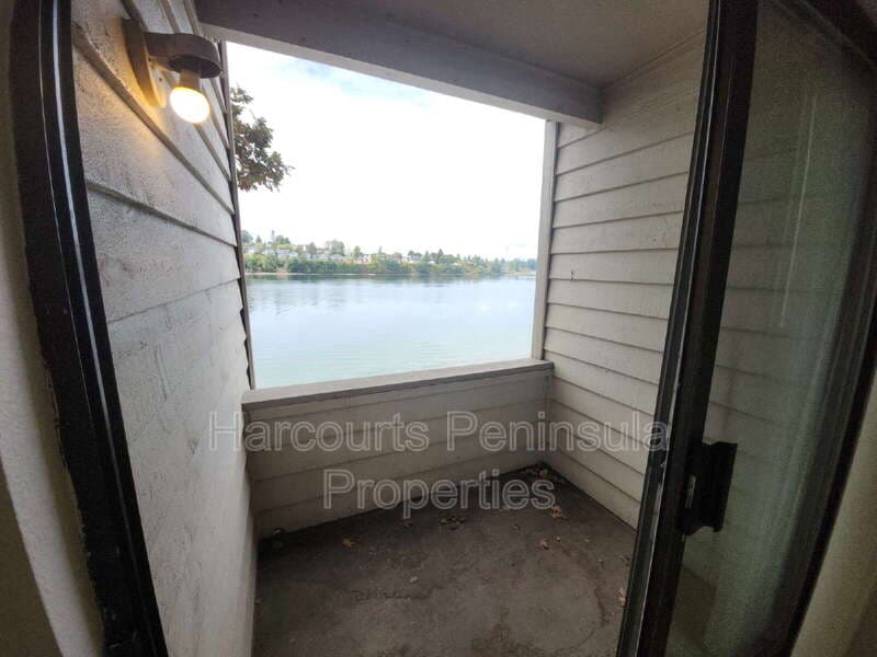 Bremerton Condo: 1115 Wheaton Way