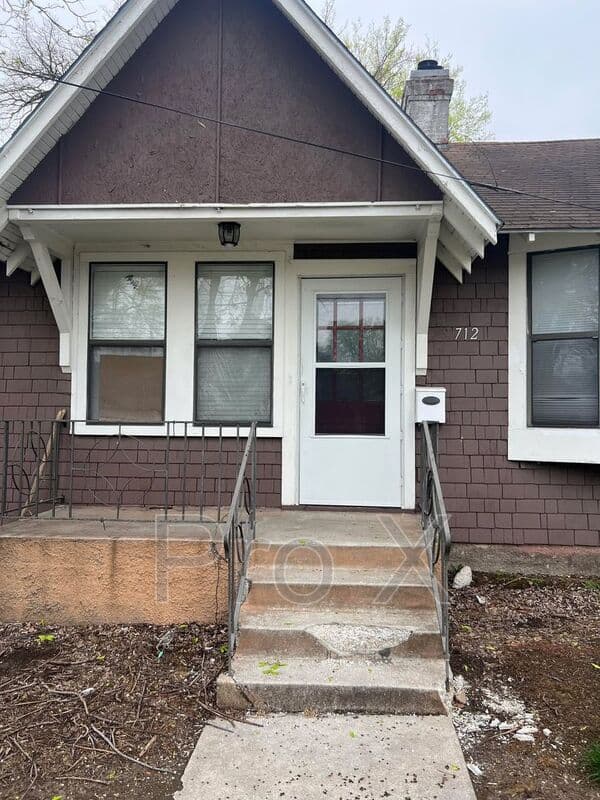 Joplin House: 712 W 4th St