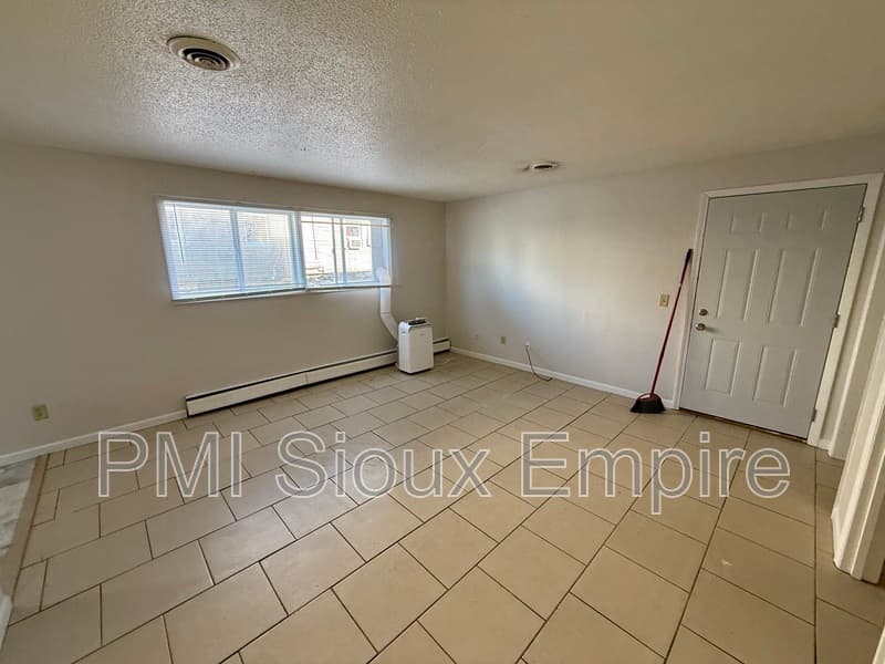 Sioux Falls Condo: 705 W 18th St