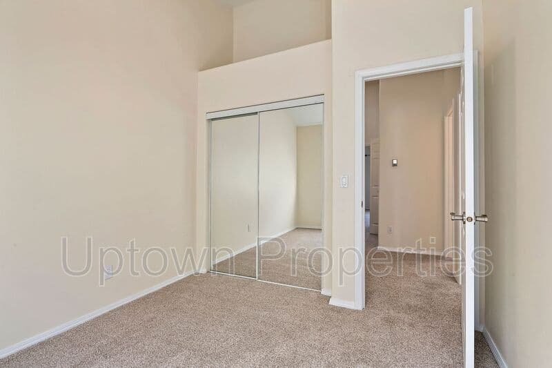 Tualatin House: 9284 SW Sweek Dr