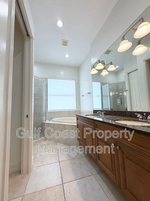 Fort Myers Condo: 7060 San Lorenzo Ct