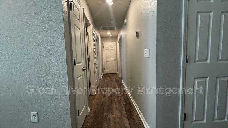 Jacksonville House: 1723 Carter Landing Boulevard
