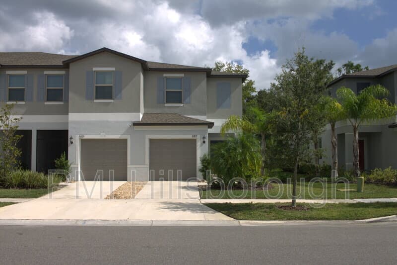 Riverview House: 11871 Dumaine Valley Rd
