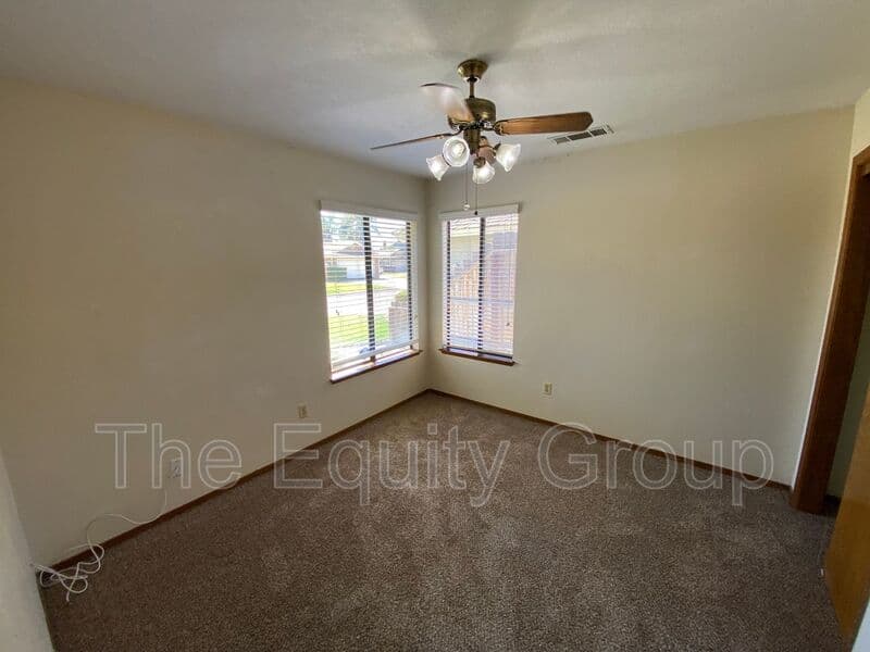 Visalia House: 1348 East Ferguson Court