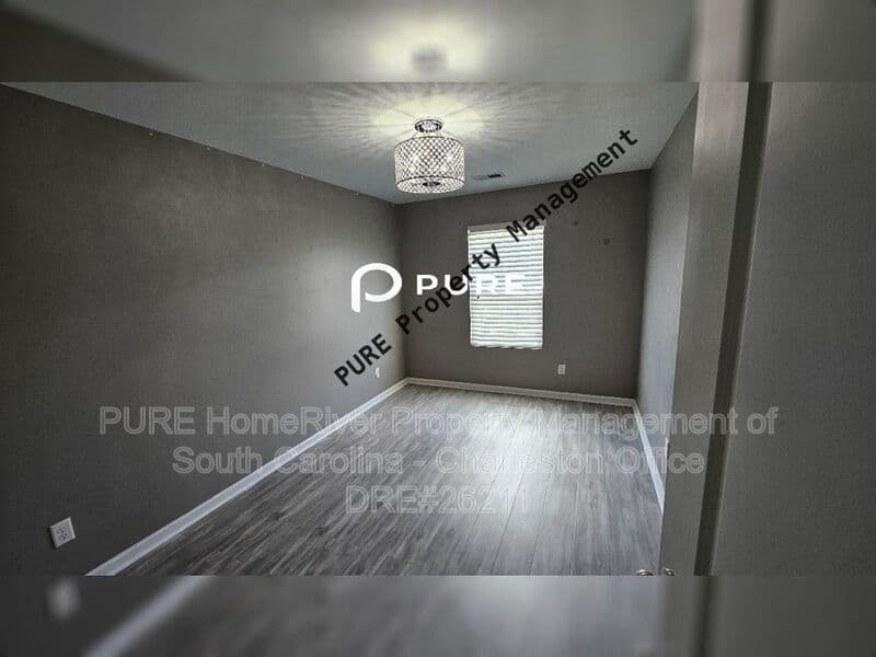 Summerville House: 308 Cantley Ct