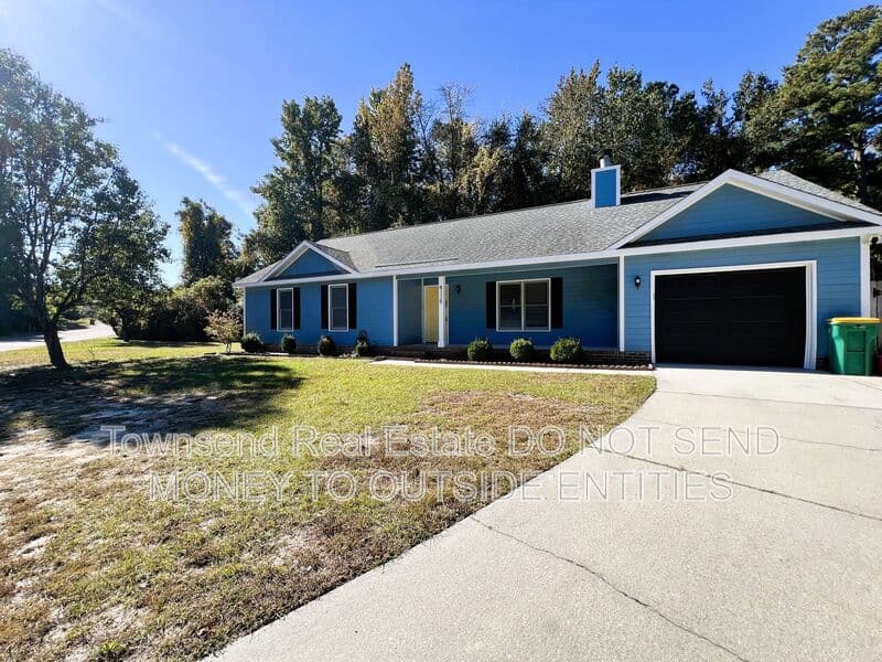 Hope Mills House: 4118 Trelawney Dr.