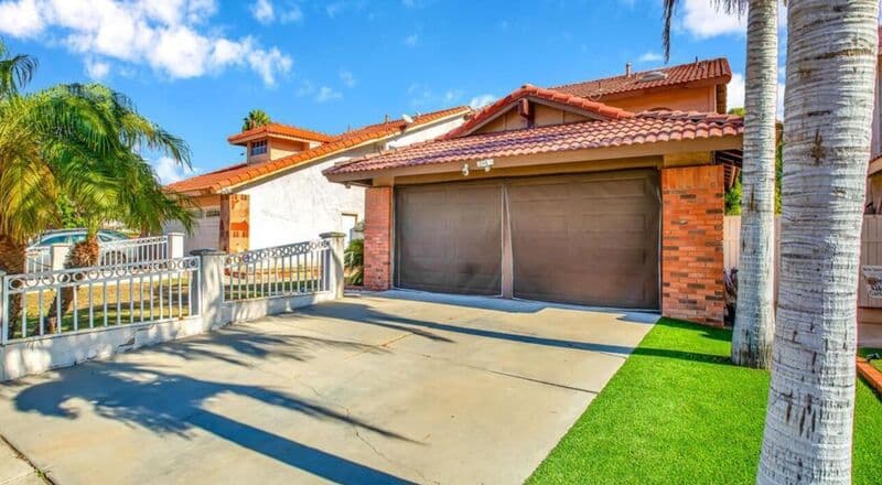 Compton House: 720 Matthisen Cir