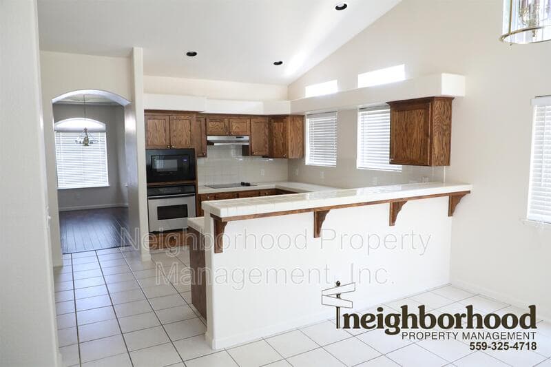 Fresno House: 2673 E. Revere Road