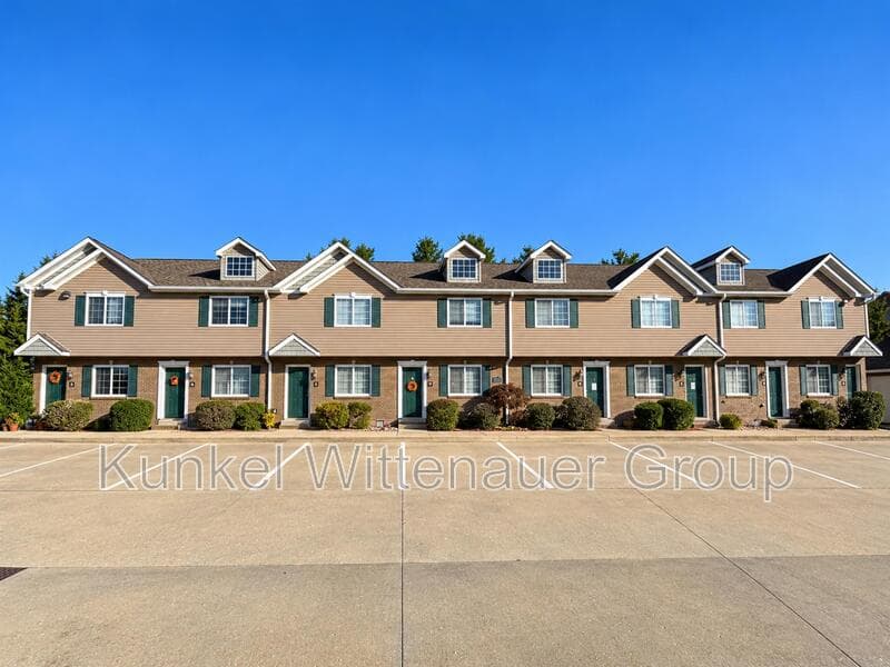 Mascoutah Condo: 704 Fountain View A-H