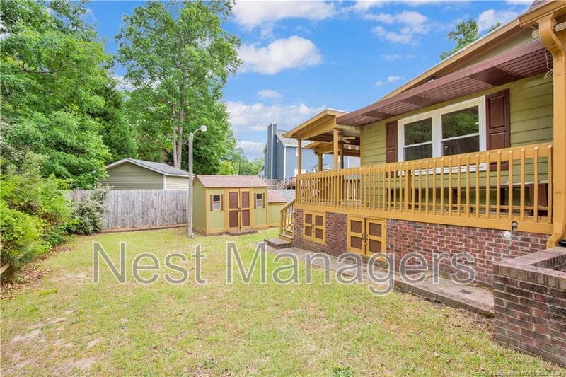 Fayetteville House: 5704 Kindley Dr