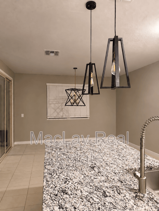 Casa Grande House: 285 S San Gregorio ln