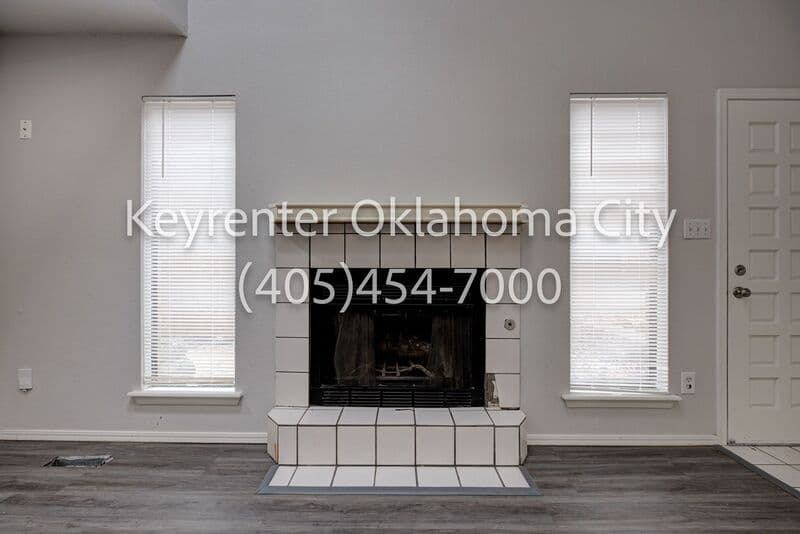 Norman Condo: 102 Harvard Rd