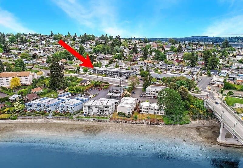 Bremerton Apartment: 1142 Wheaton Way