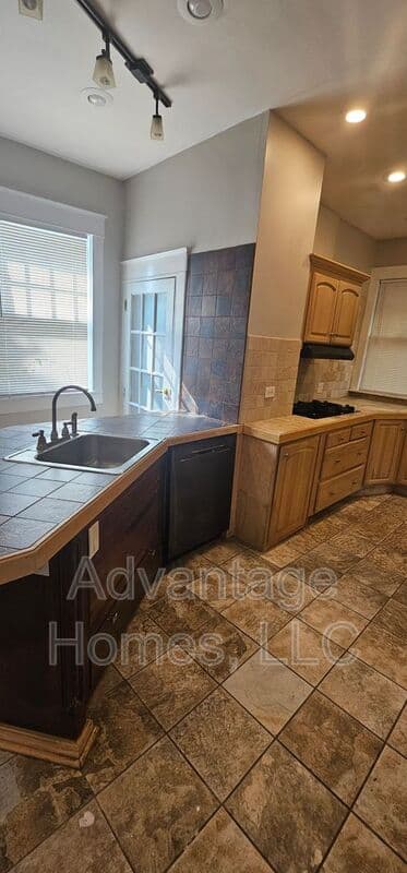 Kansas City House: 3808 Roanoke