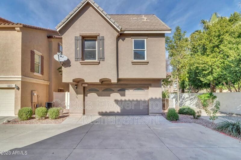 Phoenix House: 5625 S 21st Pl
