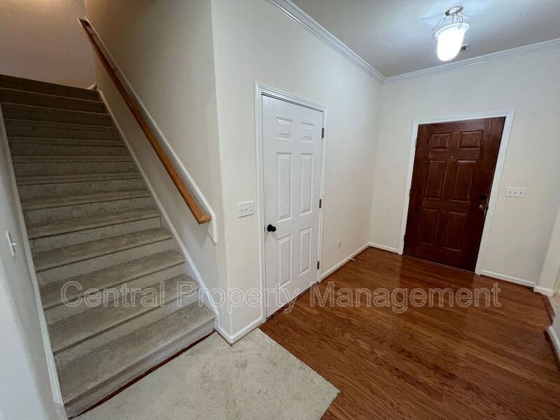 Spartanburg House: 437 Melbourne Lane