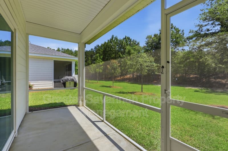 Pooler Townhome: 130 Danbury Court