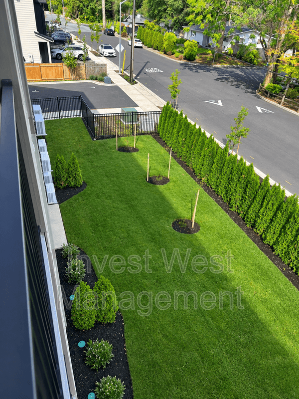 Vancouver Apartment: 404 NE 117 Avenue
