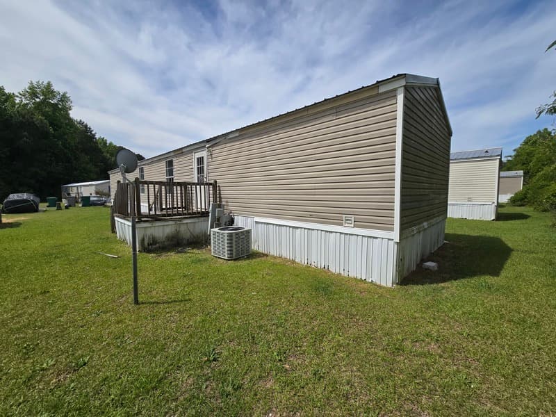 Fayetteville House: 2416 Cattail Cir