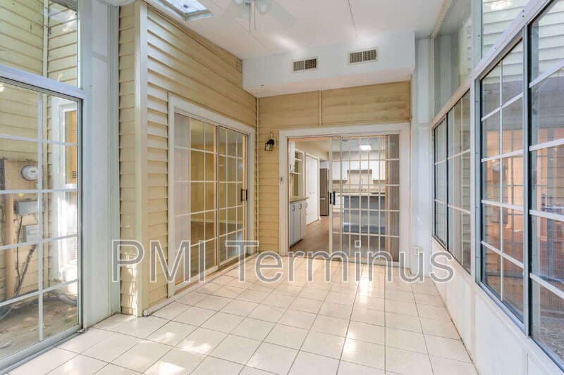 Marietta Townhome: 2672 Moss Lane