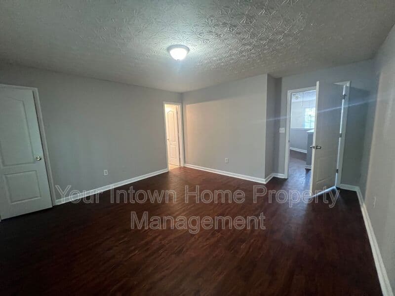 Jonesboro House: 8480 Moultrie Dr.