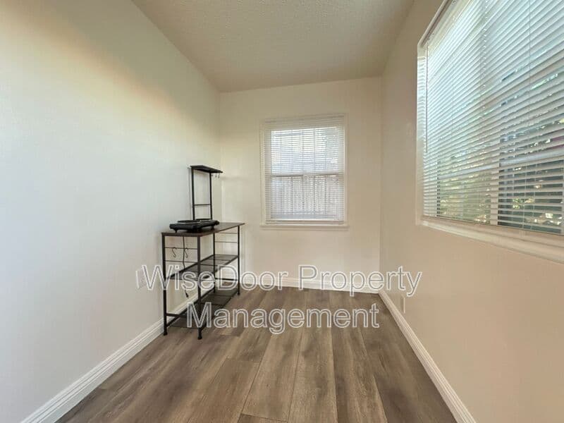 Bell Condo: 6205 Alamo Ave.