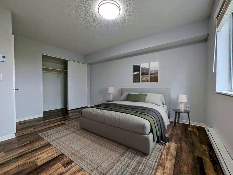Pella Condo: 408 East 15th Street - 107