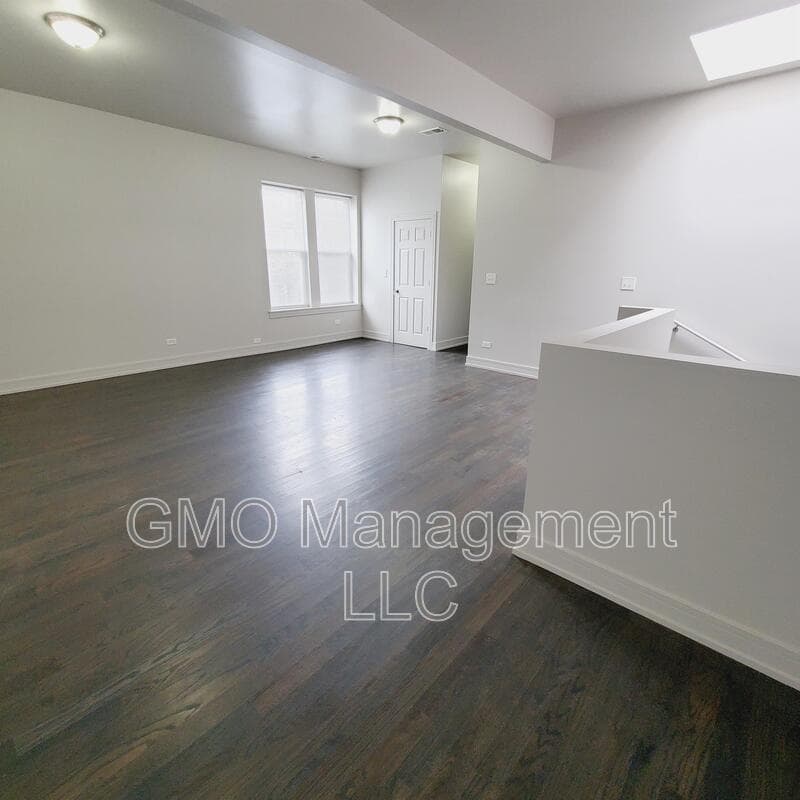 Chicago Condo: 2735 West Flournoy Street