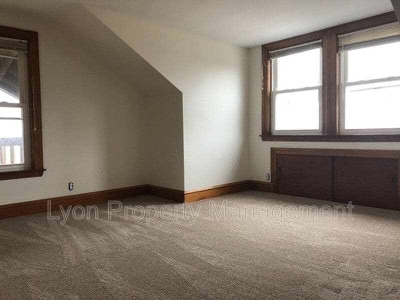 Cumberland Condo: 3880 Mendon Rd
