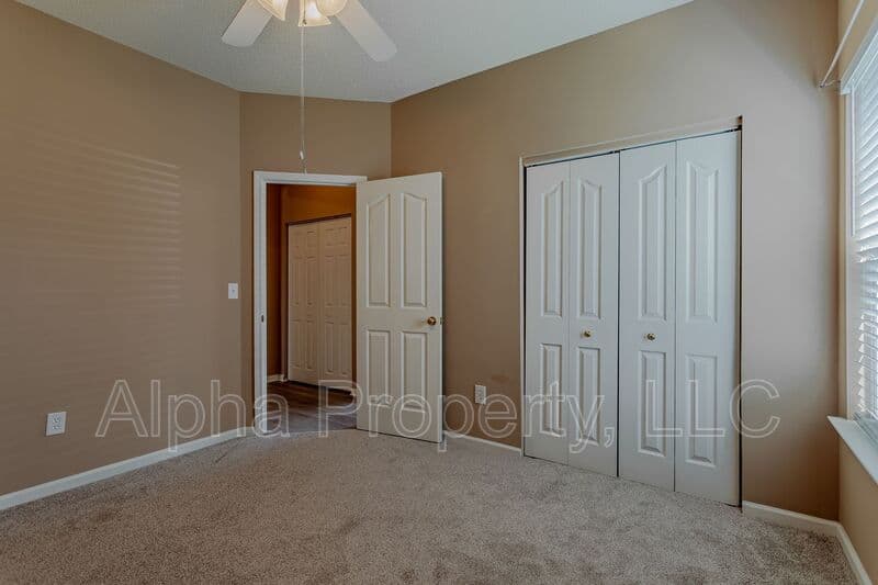 Greer House: 126 Cotter Lane
