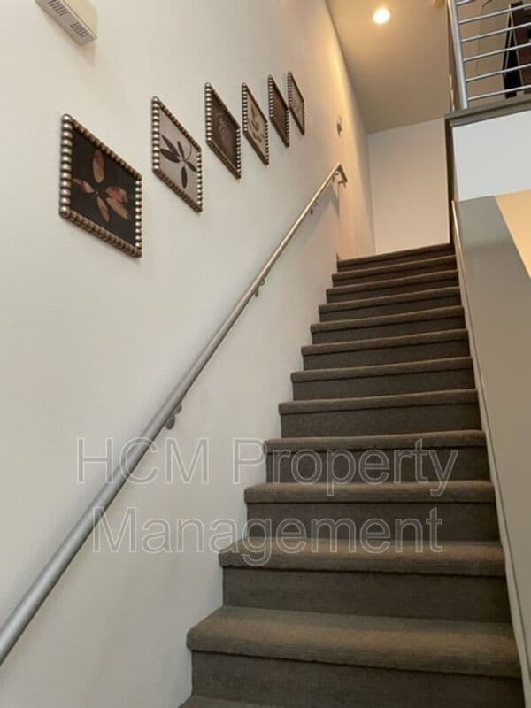 Irvine House: 595 Rockefeller