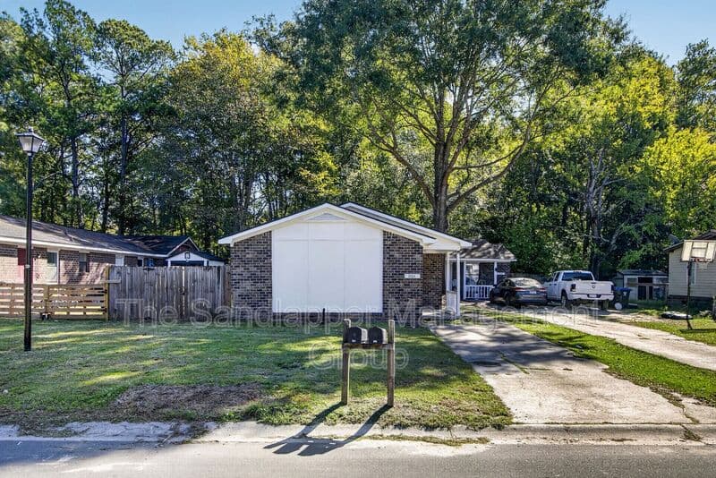 Summerville Condo: 110-A Jedi Lane