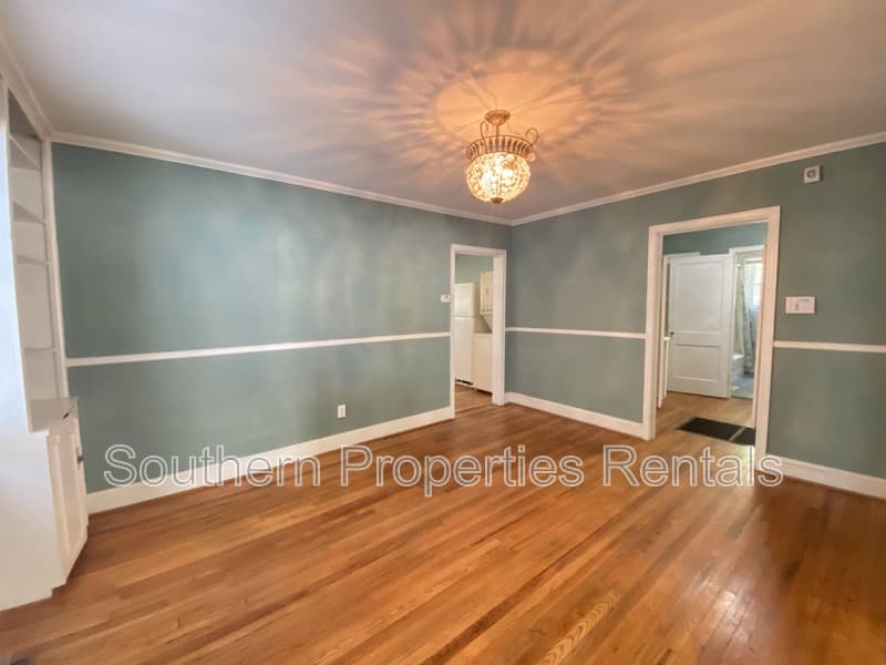 Fayetteville House: 807 Cape Fear Avenue