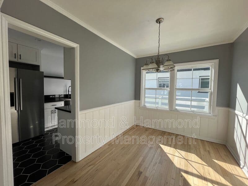North Hollywood Condo: 11685 Chandler Blvd.