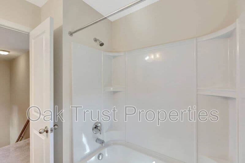 Goose Creek House: 105 Gavins Way
