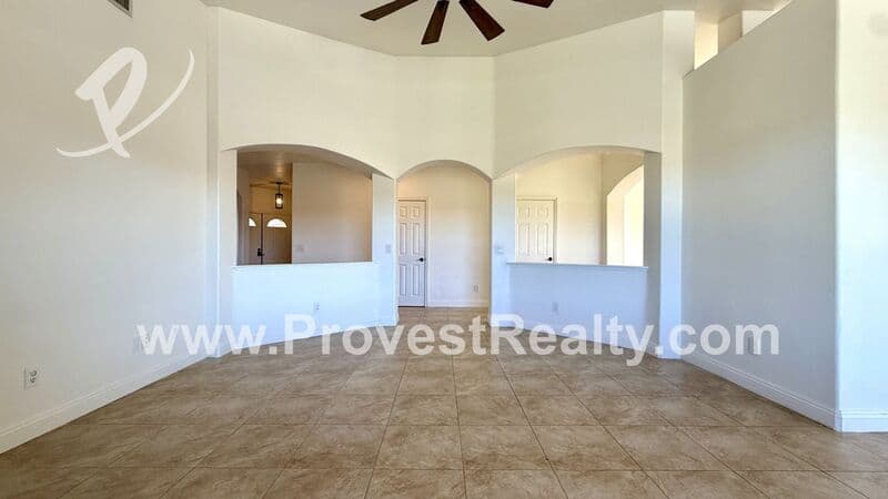 Hesperia House: 7146 Amanda Way