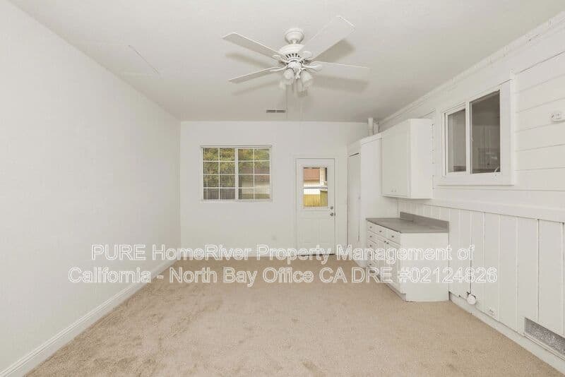 Cloverdale House: 1040 South Cloverdale Blvd